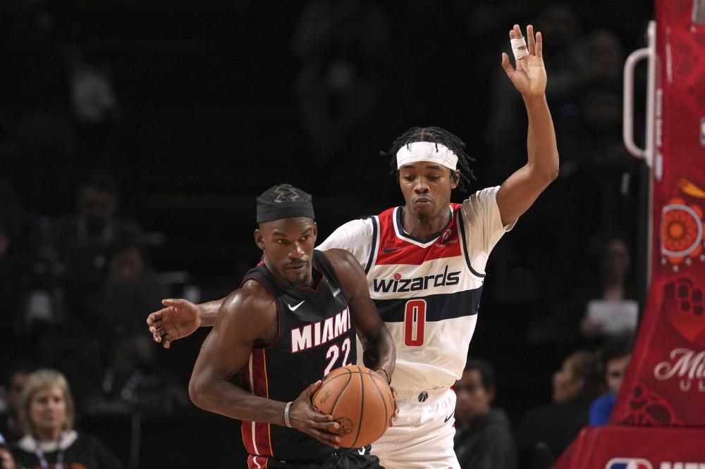 成功地遏制 成功地遏制