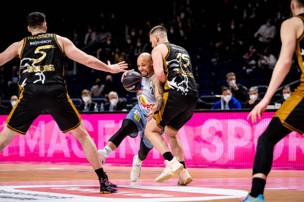 随着签约完 随着签约完