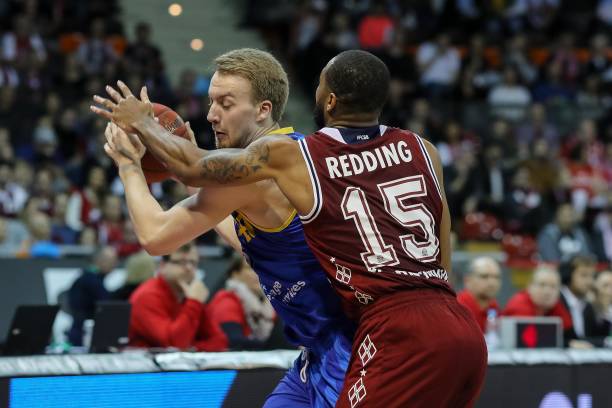 迷嘘声甚至 迷嘘声甚至